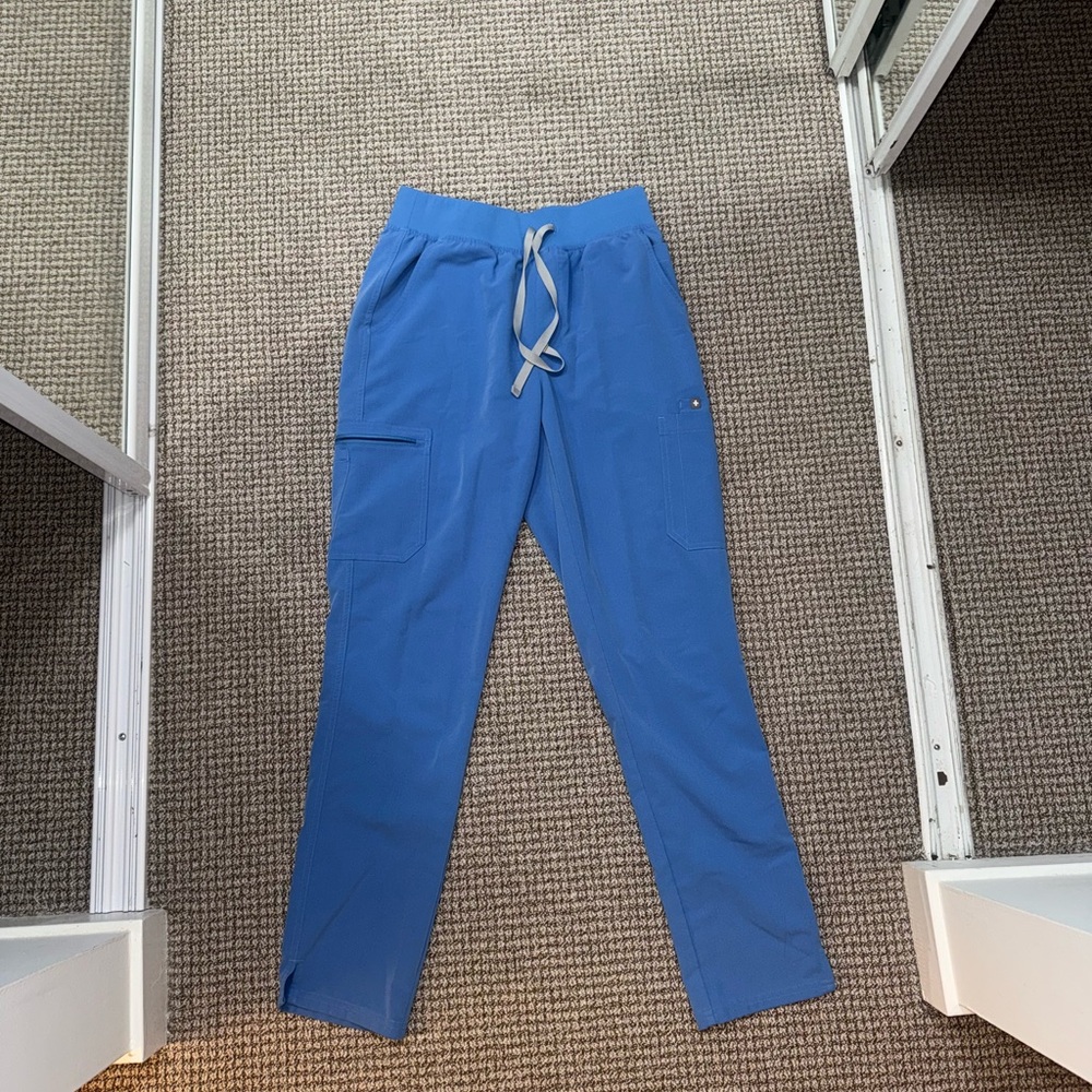 Figs Scrub Pants in Ceil Blue